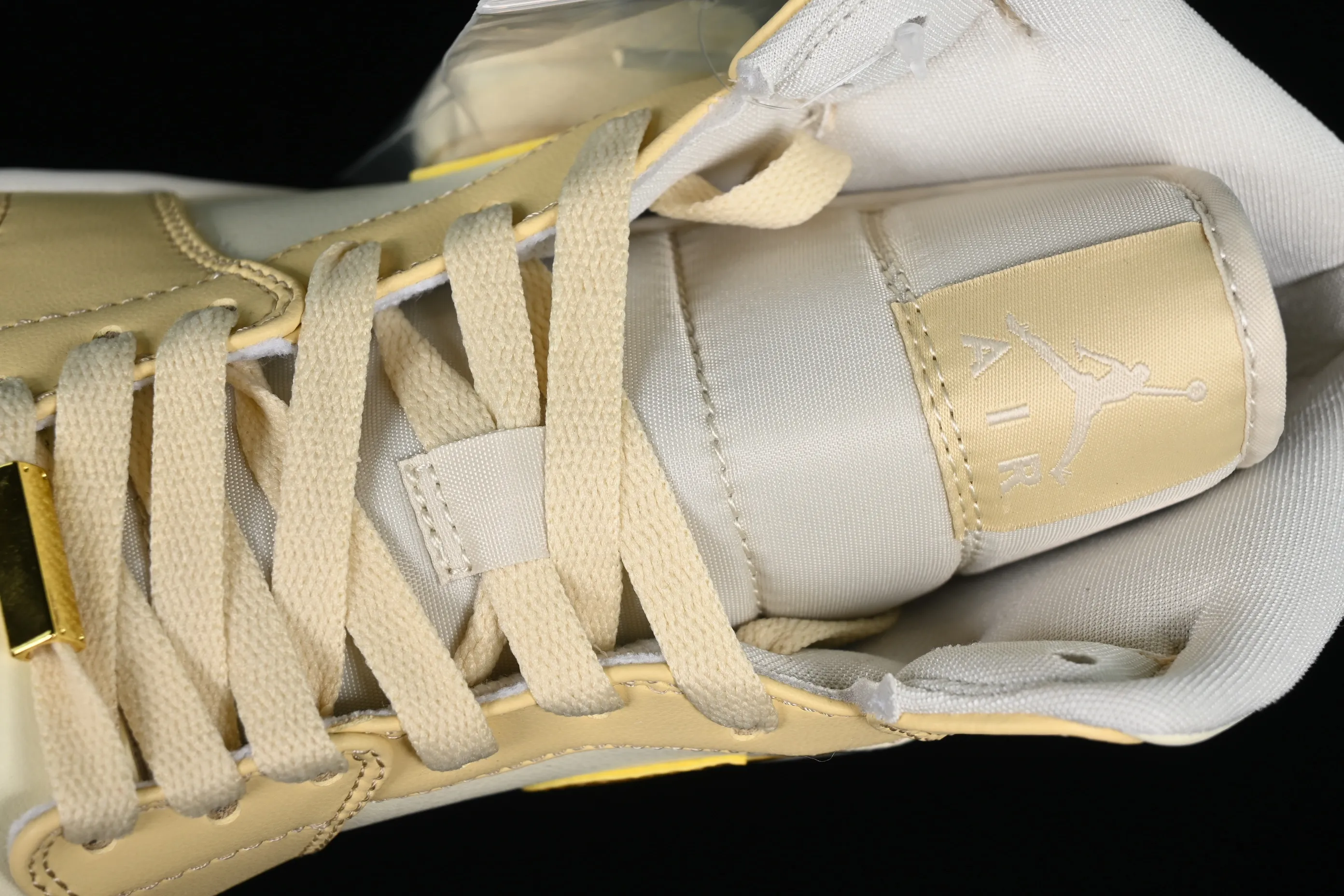 All categories Air Jordan Jordan series basketball shoes Air Jordan 1 Mid Nk Air Jordan 1 Mid AJ1 Joe 1 white gold Chinese casual sneakers FB9892-200